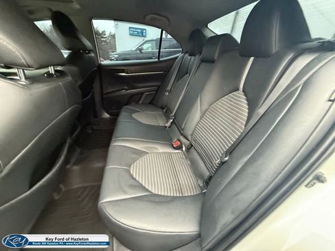 Used 2020 Toyota Camry SE FWD image 24