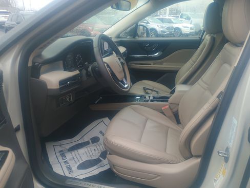 Used 2022 Lincoln Corsair AWD w/ Equipment Group 101A image 17