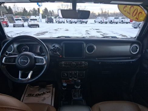 Used 2023 Jeep Wrangler Unlimited Rubicon w/ Dual Top Group image 18