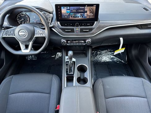 New 2025 Nissan Altima 2.5 SV w/ SV Special Edition Package image 10