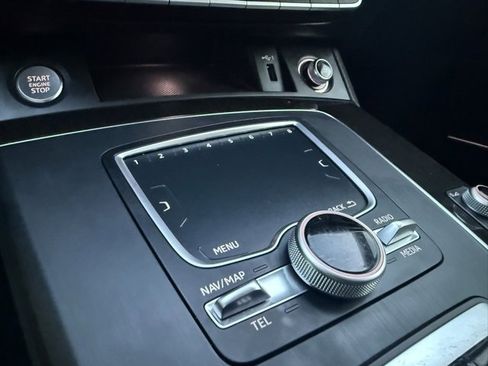 Used 2018 Audi Q5 2.0T Premium Plus w/ Premium Plus Package image 31