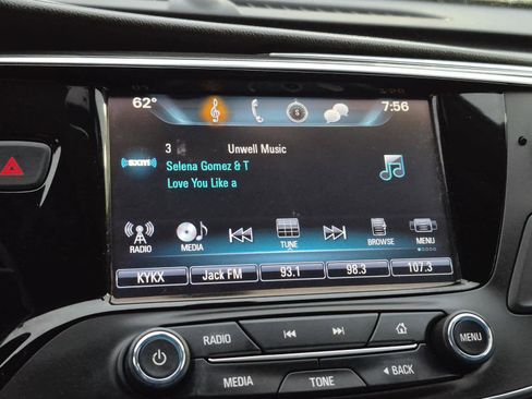 Used 2017 Buick Envision Essence image 24