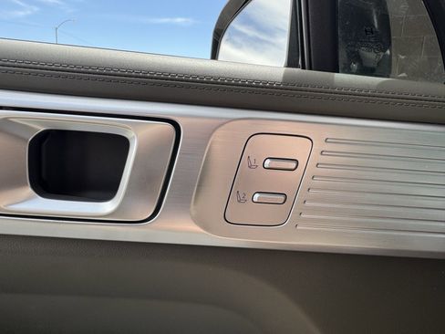 Used 2024 Hyundai Santa Fe Calligraphy image 32