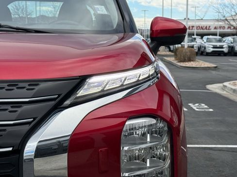 Used 2024 Mitsubishi Outlander SE image 31