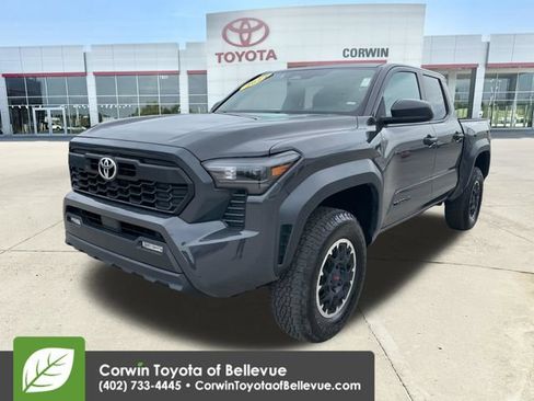 Used 2024 Toyota Tacoma TRD Off-Road AWD/4WD image 7