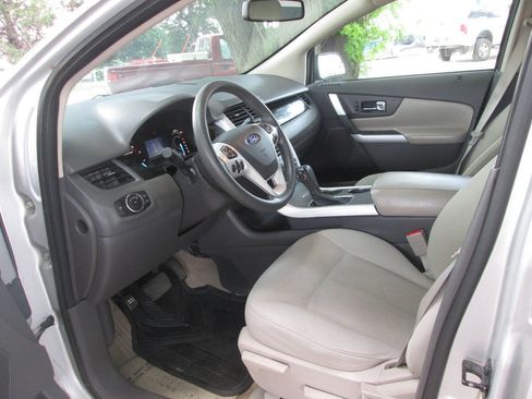 Used 2012 Ford Edge SE FWD image 18