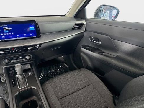 Used 2026 Nissan Kicks SV FWD image 23