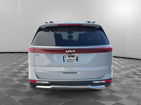 Used 2024 Kia Carnival SX FWD image 6