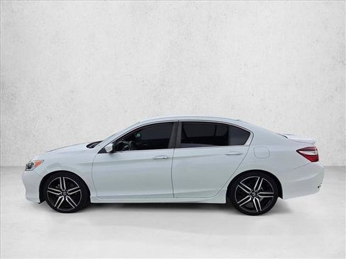 Used 2017 Honda Accord Sport image 8