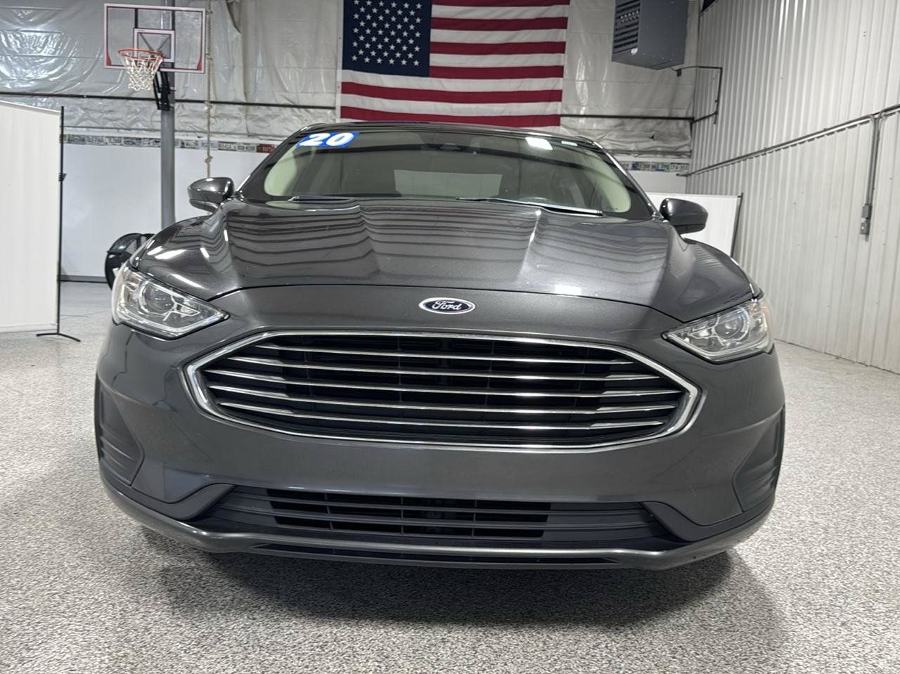 Used 2020 Ford Fusion SE AWD/4WD image 3