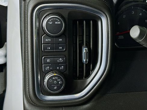 Used 2023 Chevrolet Silverado 2500 LTZ image 10