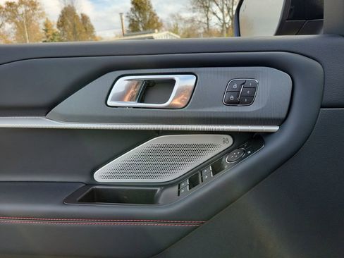 New 2026 Ford Explorer ST w/ Sun And Sound Package image 18