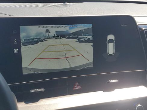 Used 2025 Kia Sportage EX FWD image 30
