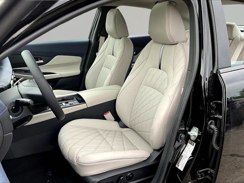 New 2026 Nissan Sentra SL FWD image 17