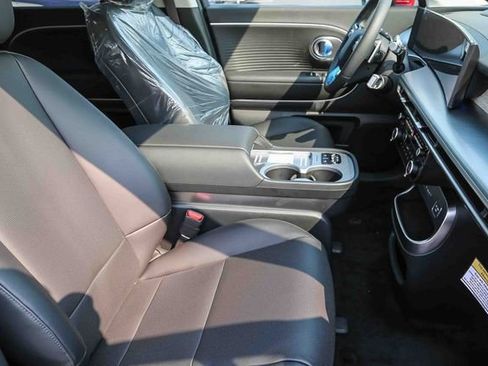 New 2026 Hyundai Ioniq 9 SEL image 16