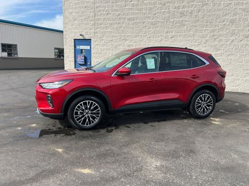 New 2025 Ford Escape SE image 5