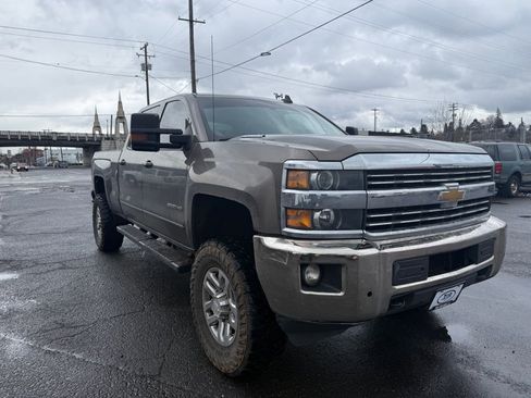 Used 2015 Chevrolet Silverado 2500 LT w/ LT Convenience Package image 7