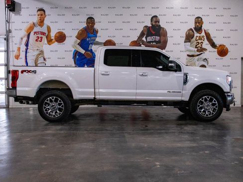 Used 2019 Ford F250 Lariat w/ Lariat Ultimate Package image 19