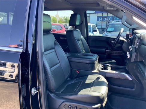 Used 2019 GMC Sierra 1500 Denali w/ Denali Ultimate Package AWD/4WD image 7