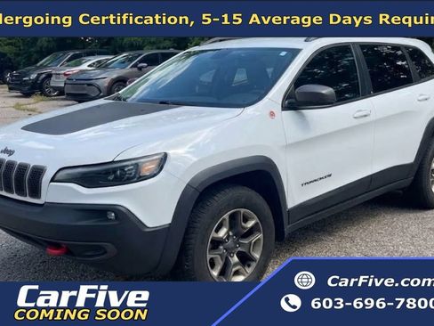 Used 2019 Jeep Cherokee Trailhawk w/ Comfort/Convenience Group AWD/4WD image 1