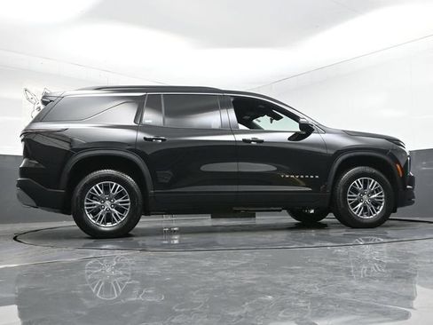 New 2026 Chevrolet Traverse LT FWD image 32