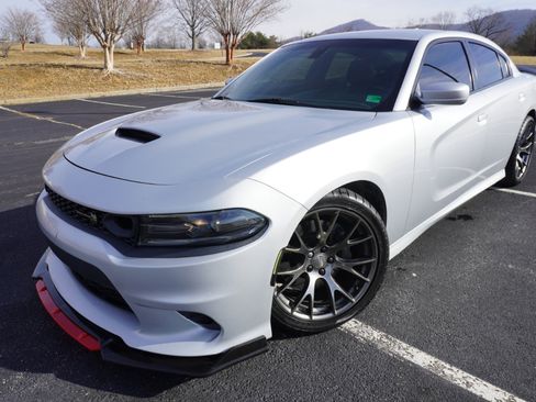 Used 2020 Dodge Charger Scat Pack w/ Plus Group image 9