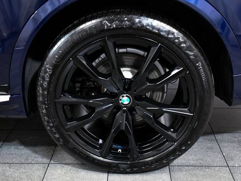 Used 2023 BMW X7 xDrive40i w/ Executive Package image 8