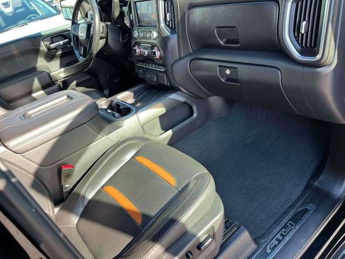 Used 2021 GMC Sierra 1500 AT4 w/ AT4 Premium Package image 10
