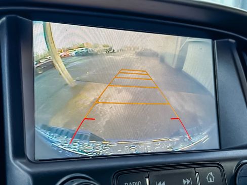 Used 2017 Chevrolet Colorado Z71 image 17