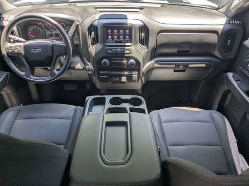 Used 2025 Chevrolet Silverado 2500 Custom w/ Custom Value Package AWD/4WD image 15