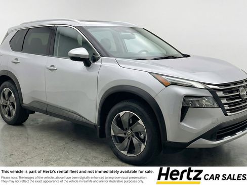 Used 2025 Nissan Rogue SV FWD image 1