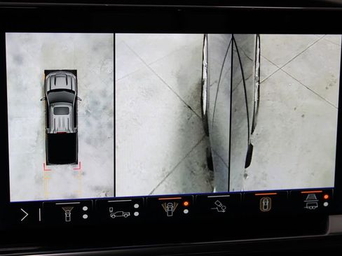 Used 2024 Chevrolet Silverado 1500 High Country w/ High Country Premium Package image 56