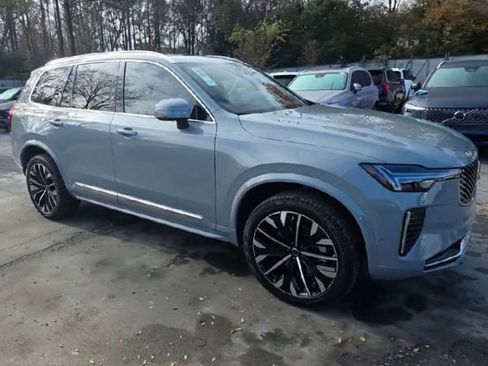 New 2026 Volvo XC90 B6 Plus w/ Protection Package Premier image 2