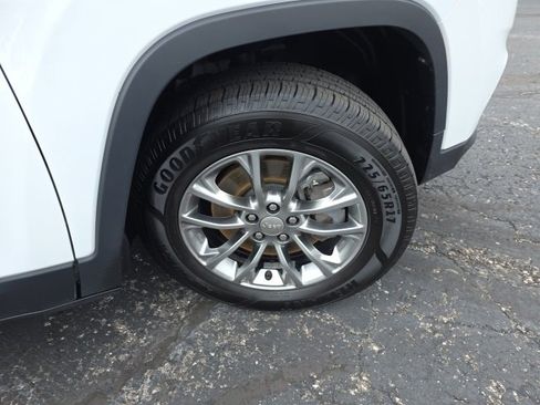 Used 2020 Jeep Cherokee Latitude Plus w/ Cold Weather Group image 58