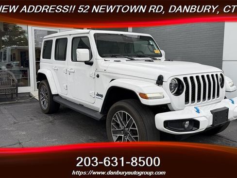 Used 2023 Jeep Wrangler Unlimited Sahara AWD/4WD image 7