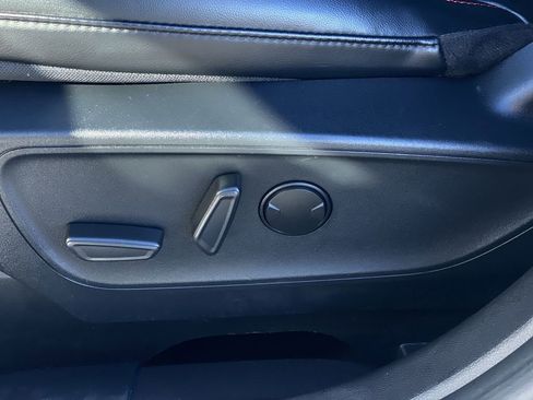 Used 2024 Ford Escape ST-Line image 19