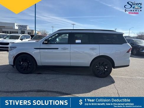 Used 2025 Lincoln Navigator Reserve w/ Jet Appearance Package image 8