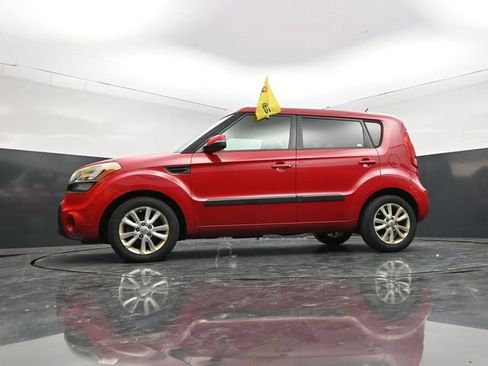 Used 2013 Kia Soul + FWD image 47