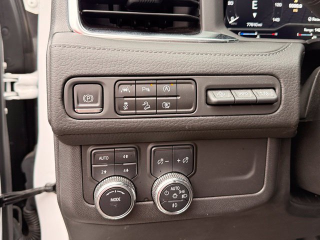Used 2023 GMC Yukon Denali AWD/4WD image 16