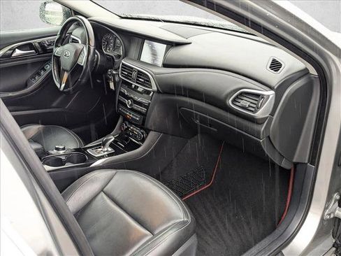 Used 2018 INFINITI QX30 image 21