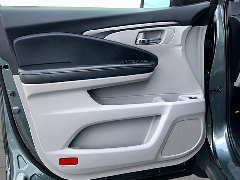 Used 2019 Honda Ridgeline RTL image 22