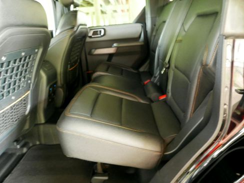 Used 2021 Ford Bronco Badlands image 11