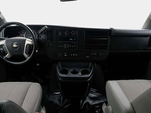 Used 2018 Chevrolet Express 3500 Extended w/ Driver Convenience Package image 17