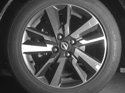 Used 2025 Nissan Versa SV image 12