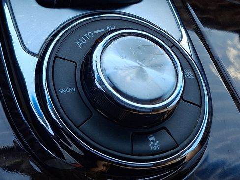 Used 2017 Nissan Armada Platinum image 29