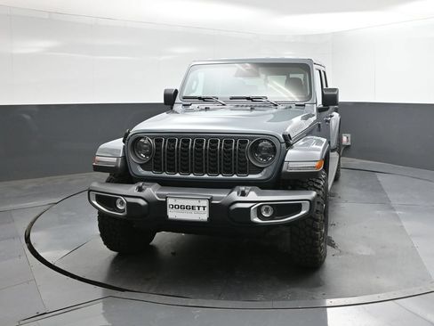 New 2026 Jeep Gladiator Sport AWD/4WD image 22
