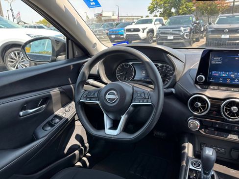 Used 2025 Nissan Sentra SV FWD image 32