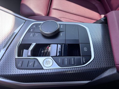 Used 2023 BMW 330i Sedan w/ M Sport Package image 17