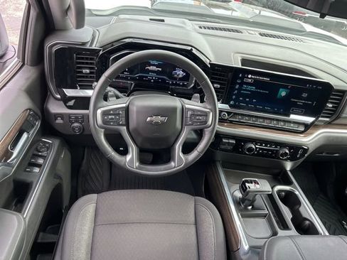 Used 2025 Chevrolet Silverado 1500 LT Trail Boss w/ Convenience Package II image 27