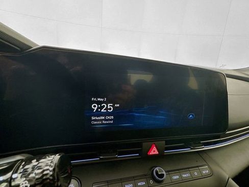New 2025 Hyundai Elantra SEL FWD image 15
